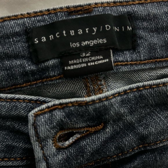 Sanctuary wide leg jeans. Brand new with tags. 158$ retail. Great Christmas gift - Picture 4 of 4
